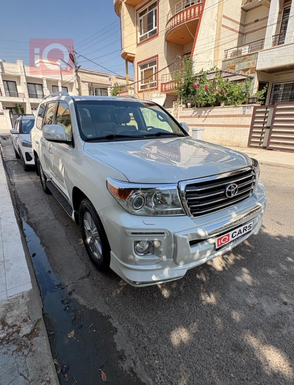 تويوتا لاندكروزر
